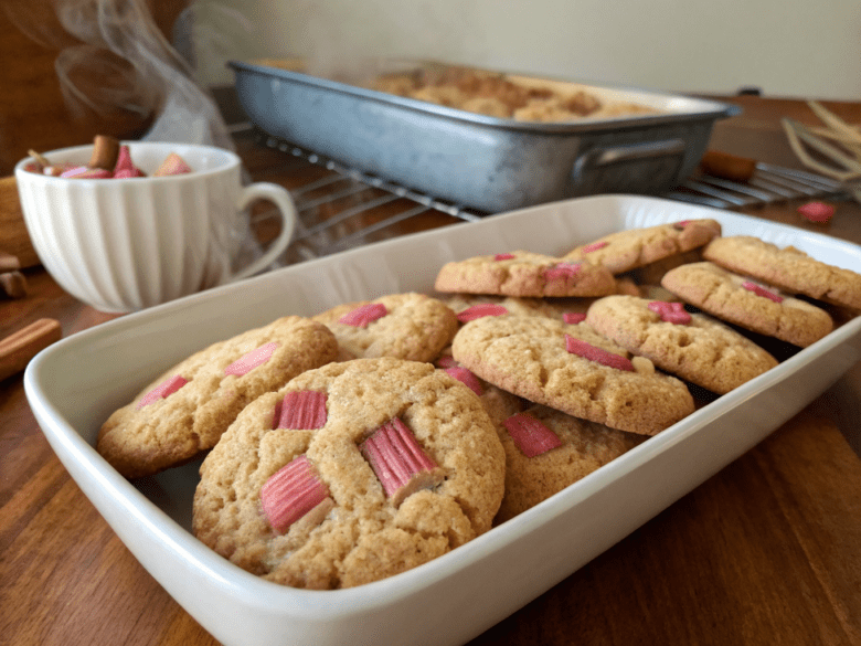 brown sugar rhubarb cookies