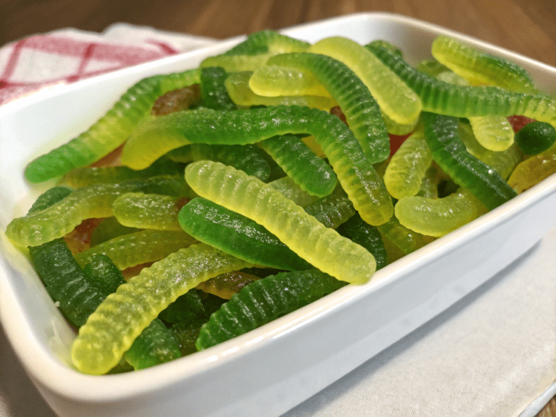 dill pickle gummy worms